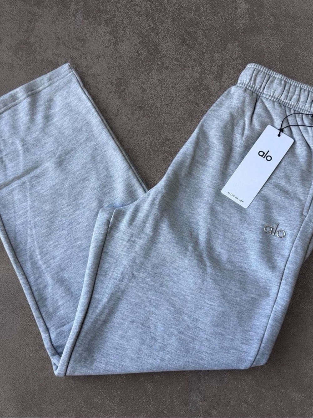 Alo Accolade Light Gray Sweatpants – Classic Fit (NWT)